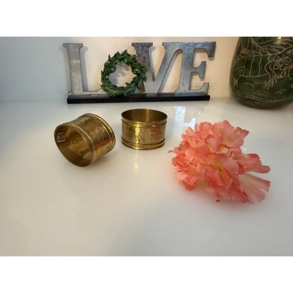 Vintage Set of 2 Solid Hammered Brass Oval Napkin Rings Made in India Sturdy GUC
